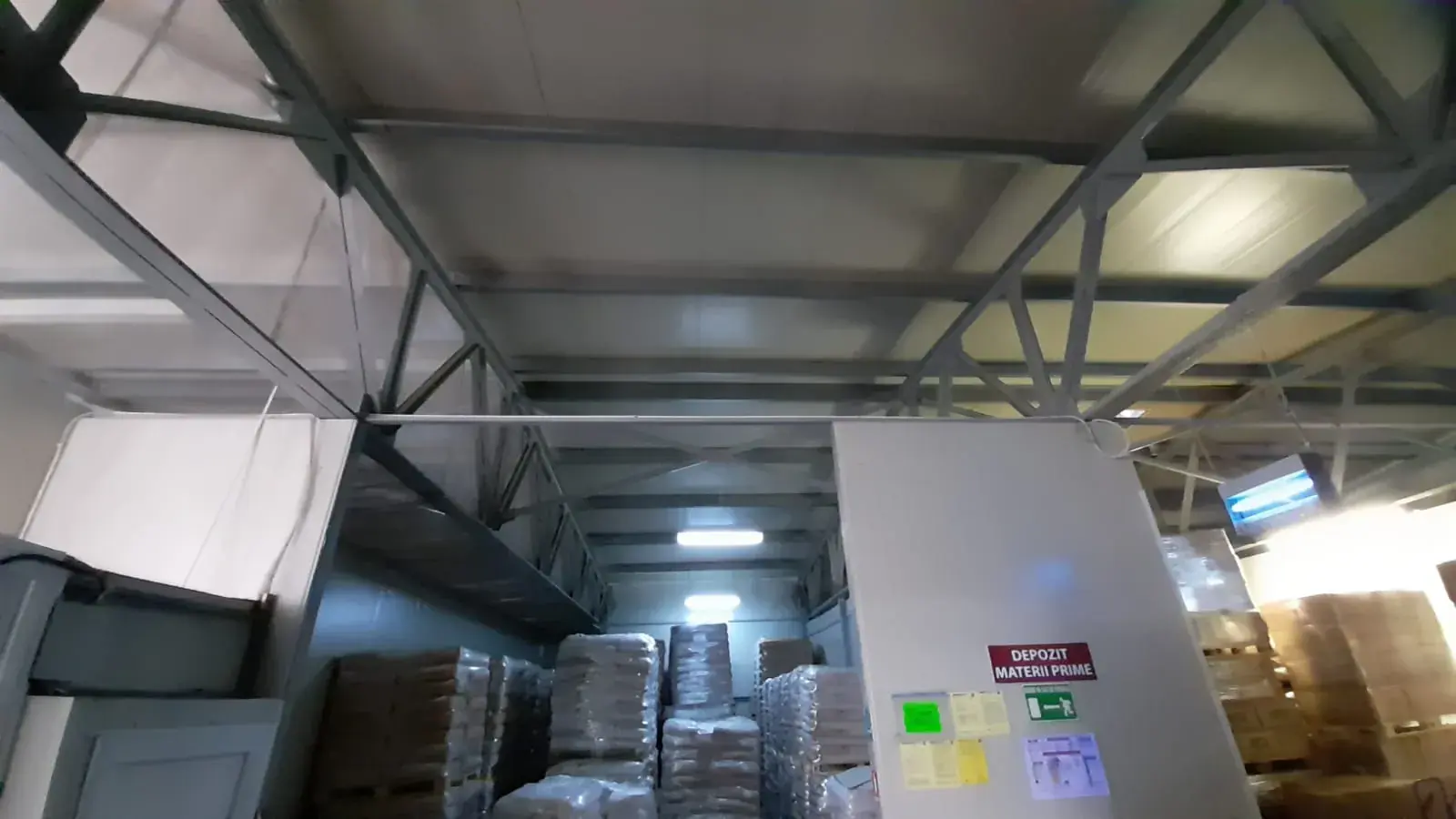 Depozite și logistică